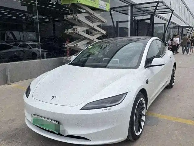 Tesla Model 3 2025 2025 Model Rear-Wheel Drive Edition