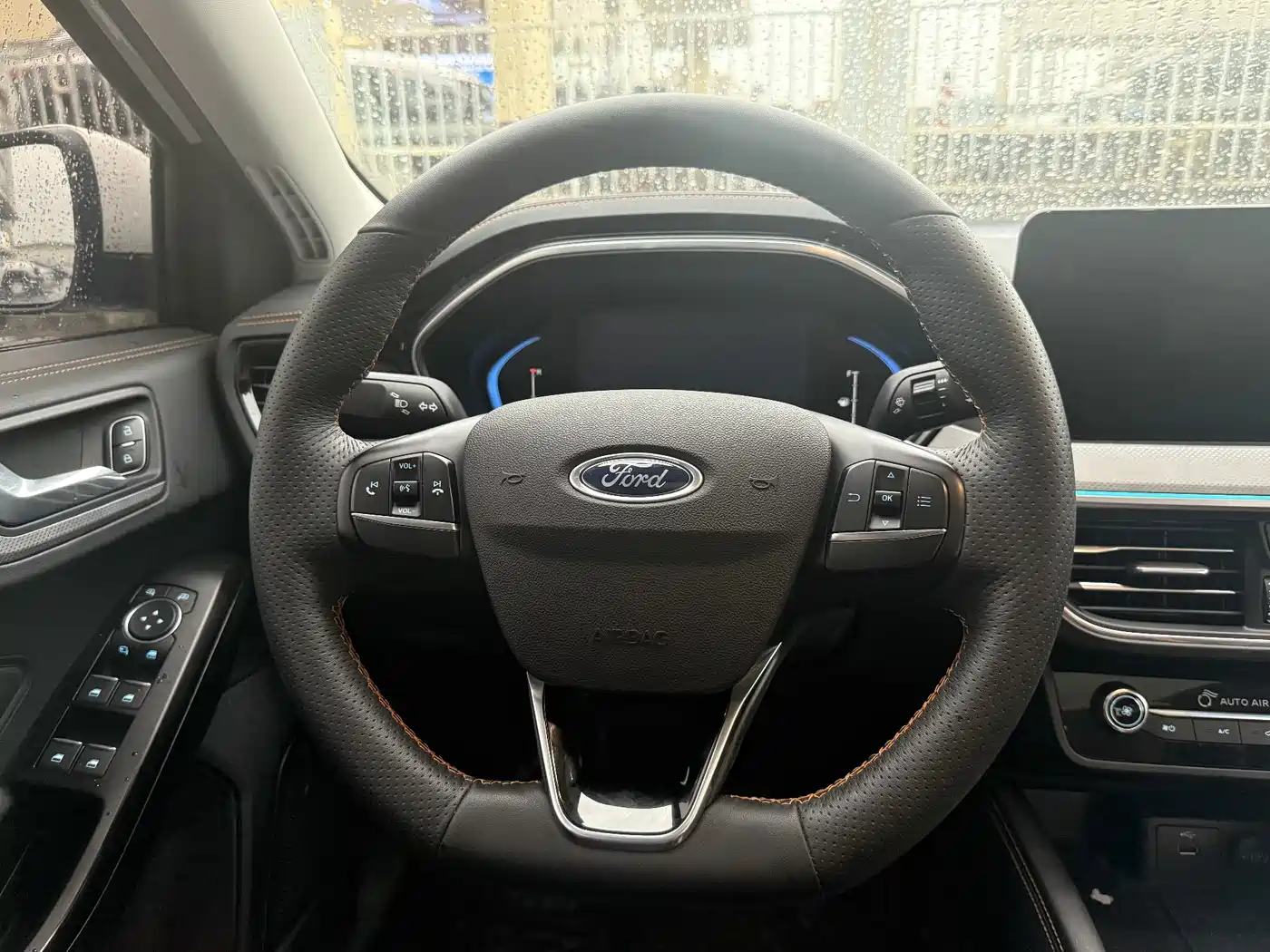 Ford Focus 2023 2022 Sedan EcoBoost 180 Auto Speed Edition
