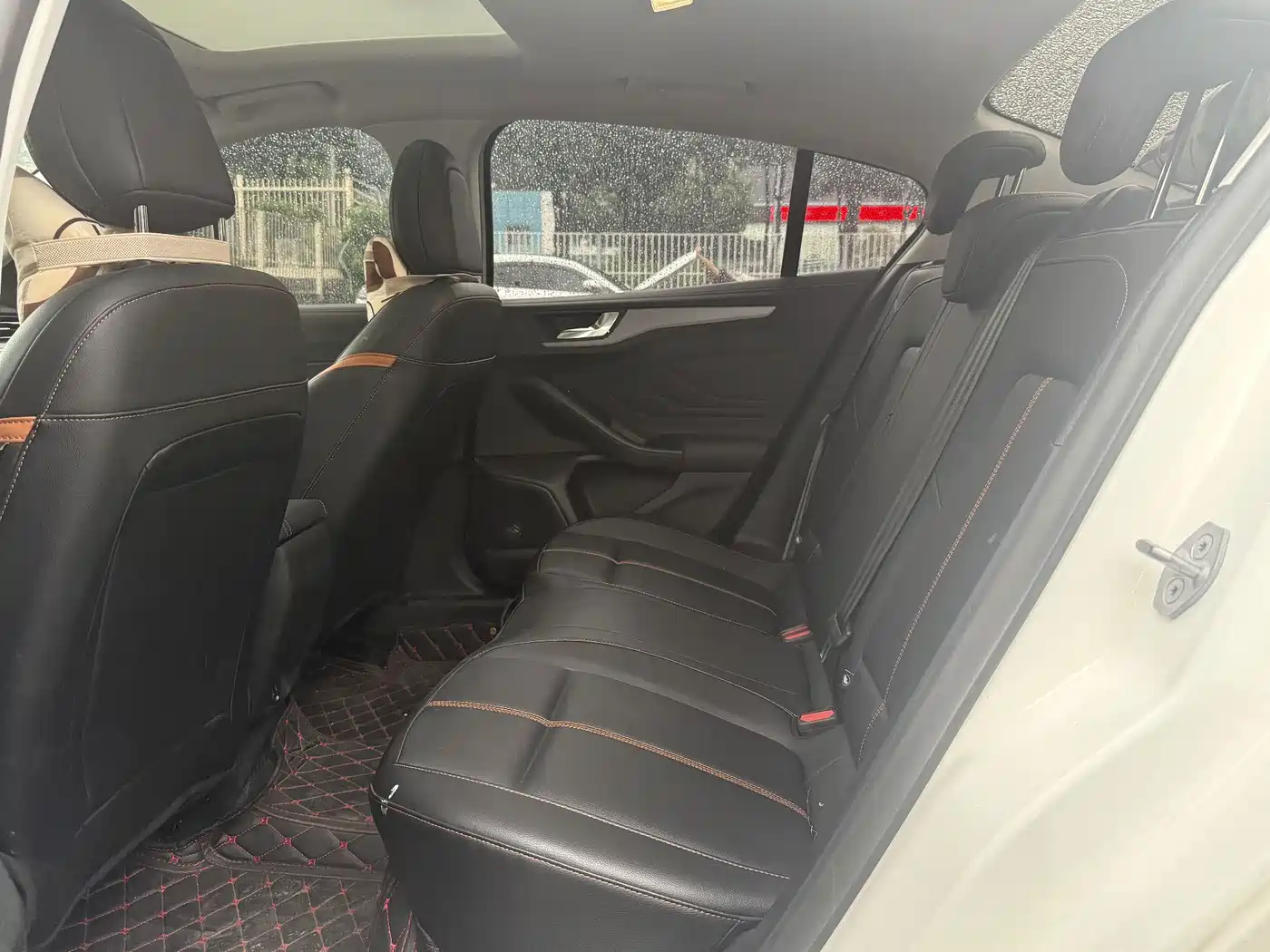 Ford Focus 2023 2022 Sedan EcoBoost 180 Auto Speed Edition