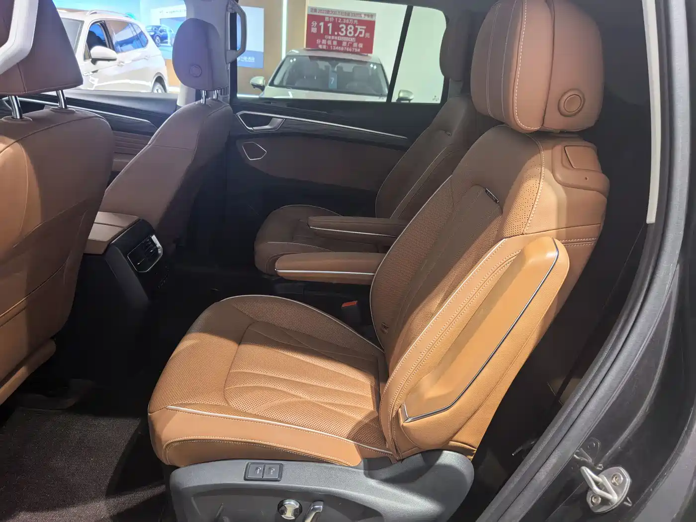 Volkswagen Talagon 2025 Model 450TSI AWD Premium 6-Seater фото 8