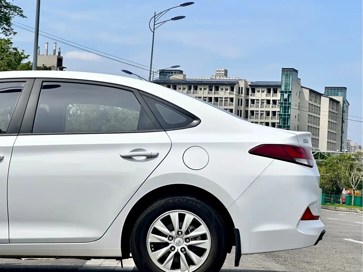 Hyundai Elantra 2018 1.6L Automatic Pleasing Edition GL China VI фото 12