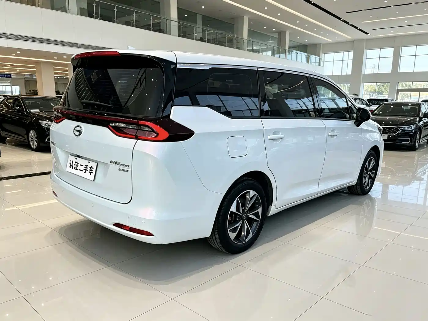 GAC Trumpchi Trumpchi M6 2021 270T DCT Elite Edition (7-Seater) фото 3