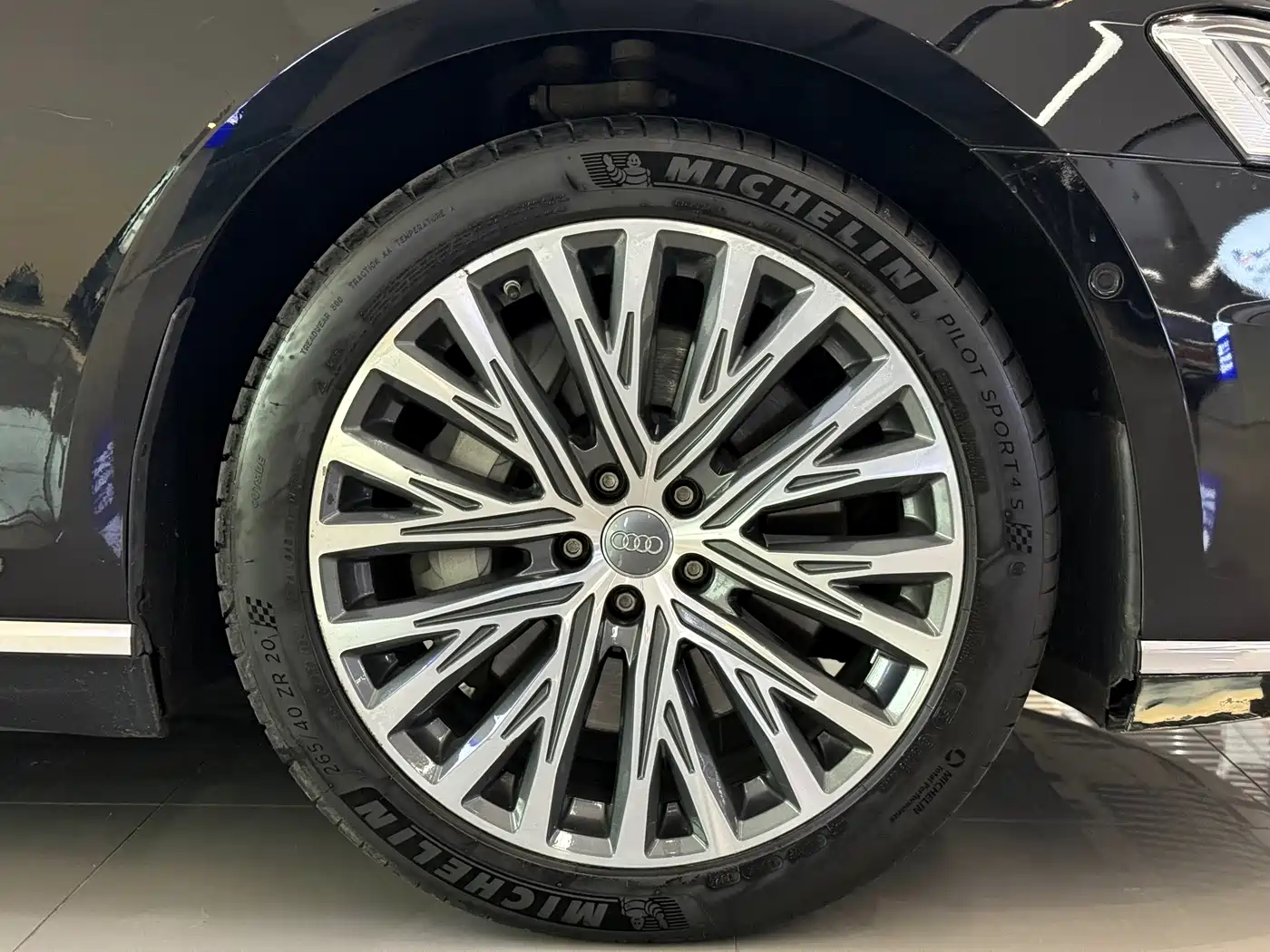 Audi A8 2019 Plus A8L 55 TFSI quattro Luxury фото 19