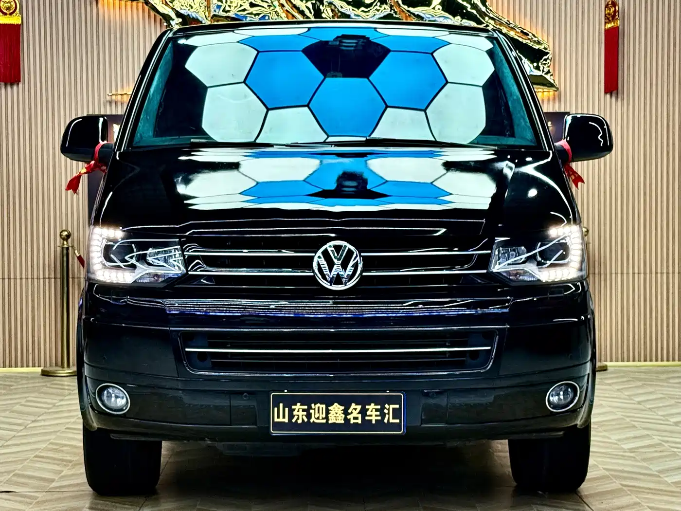 Volkswagen Multivan 2014 2012 2.0TSI 2WD Luxury Edition