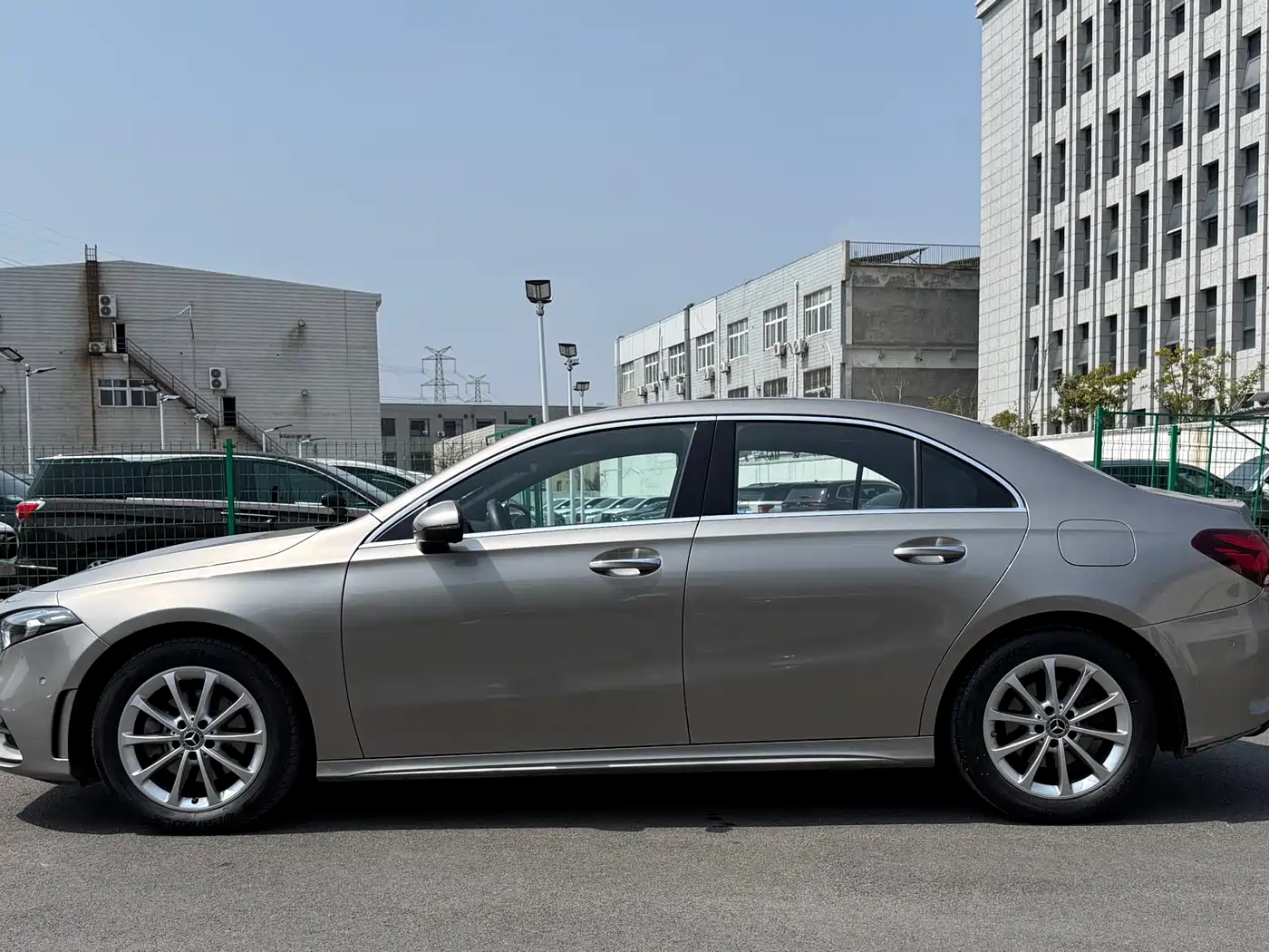 Mercedes-Benz A-Class 2021 A 200 L Sport Sedan Fashion Edition фото 10