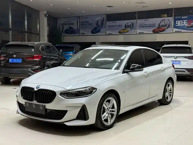 BMW 1 SERIES