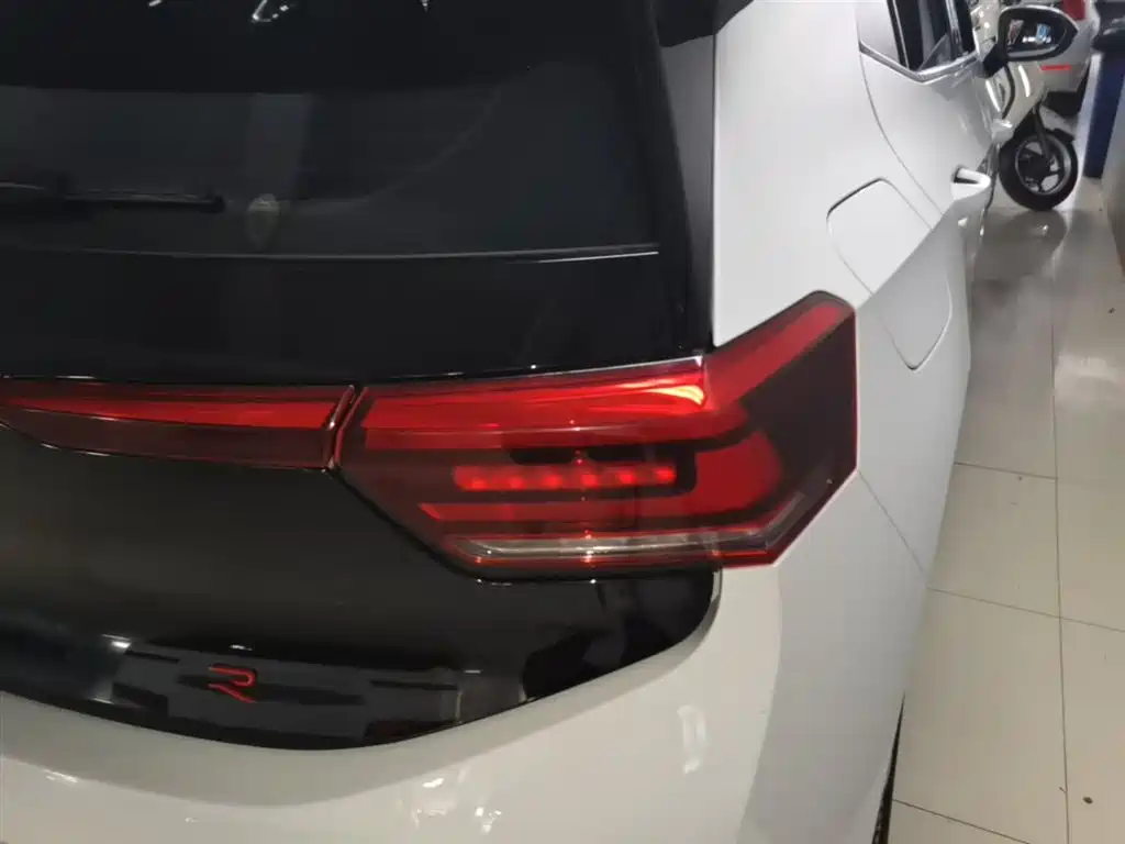 Volkswagen ID.3 2024 Pure Smart Edition фото 8