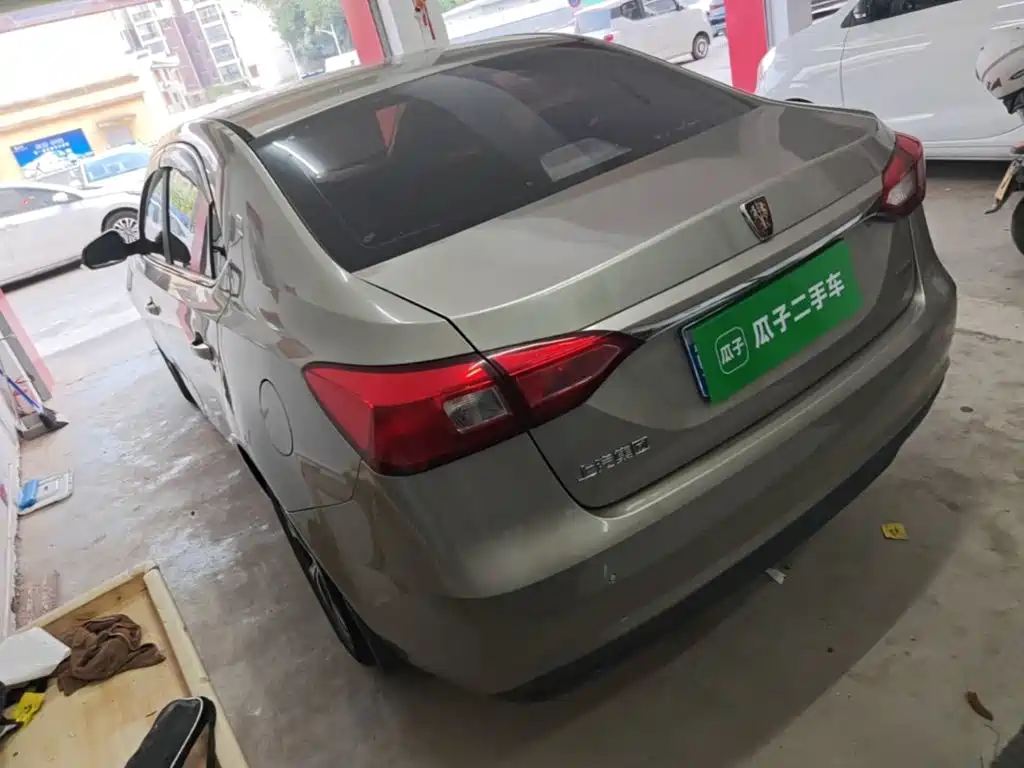 Фото 5 - Roewe 360
