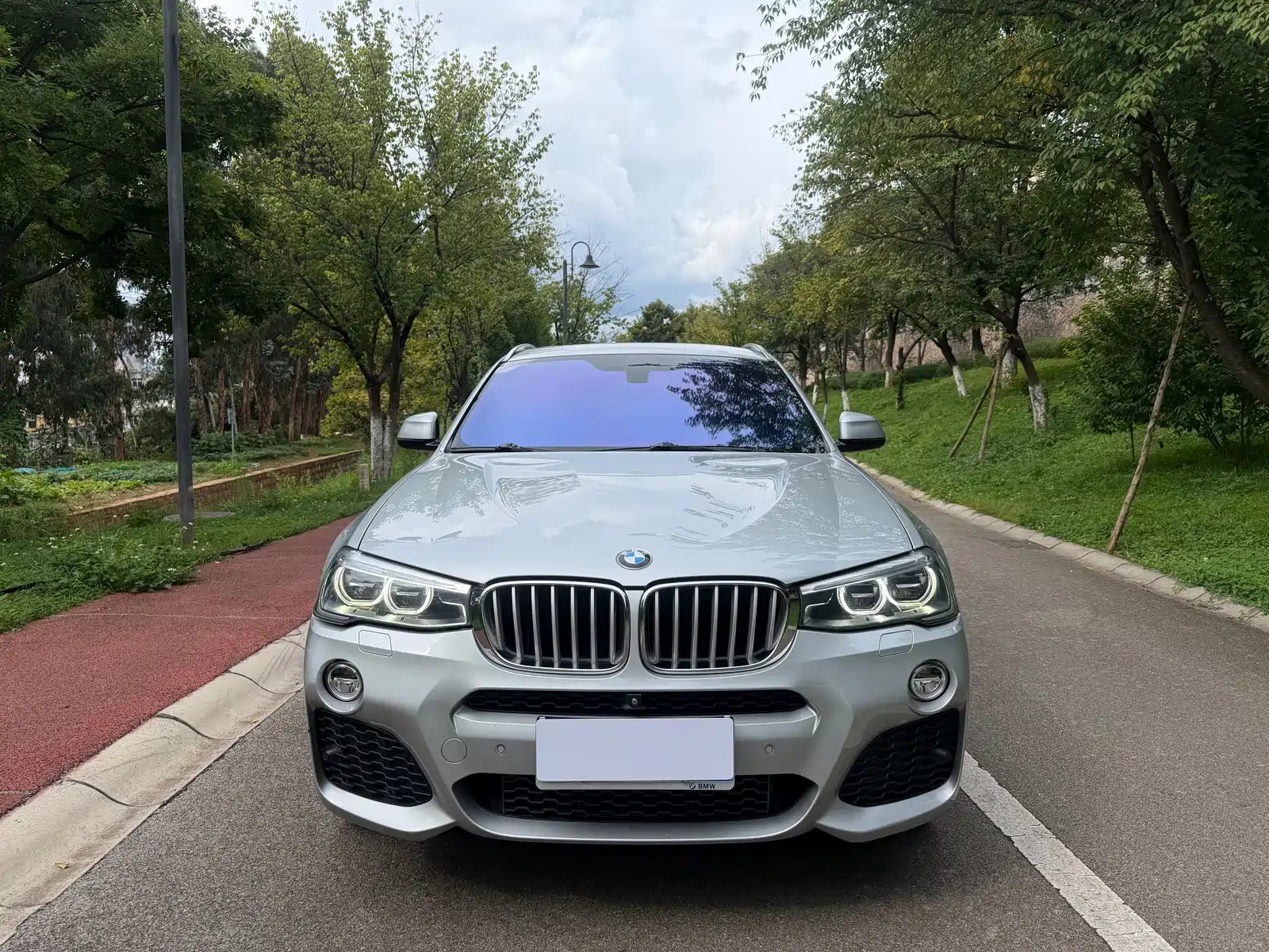 Photo 2 - BMW X4