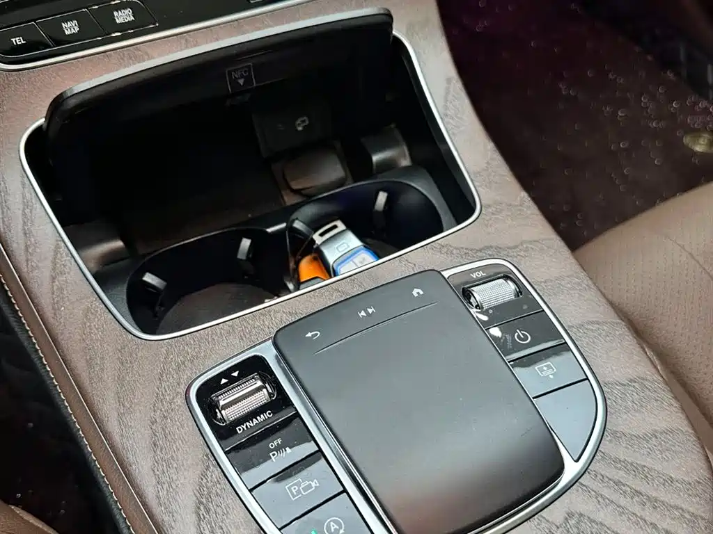 Mercedes-Benz E-Class 2023 E 300 L Luxury фото 16