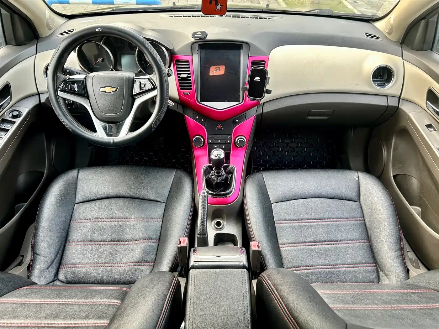 Фото 14 - Chevrolet Cruze