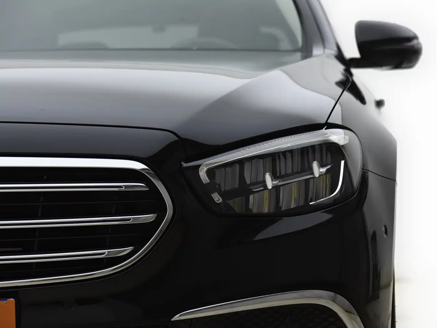 Mercedes-Benz E-Class 2023 E 300 L Fashion фото 2