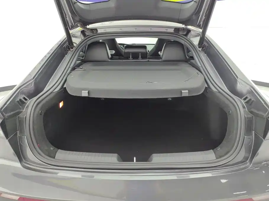 Changan UNI-V iDD 2024 2024 Blue Whale Smart iDD 136km Smart Premium