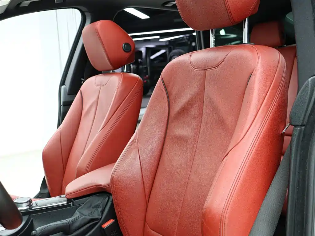 BMW 3 Series GT 2019 330i xDrive M Sport Black Night Edition фото 3
