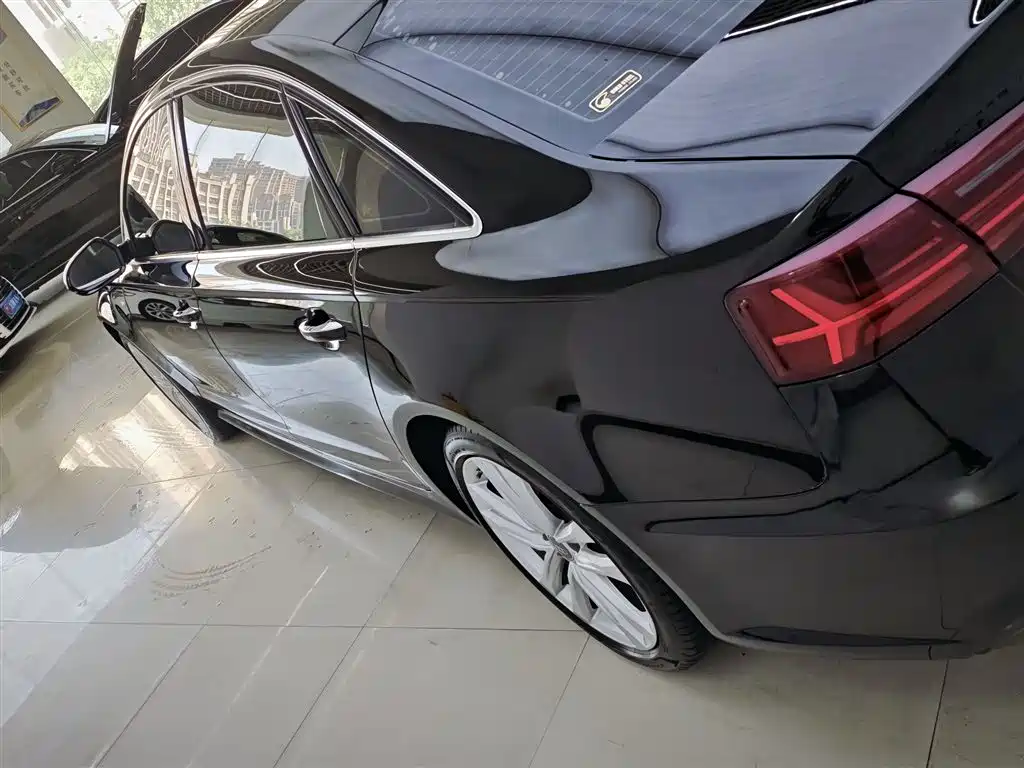 Audi A6L 2018 30th Anniversary 35 TFSI Sport фото 5