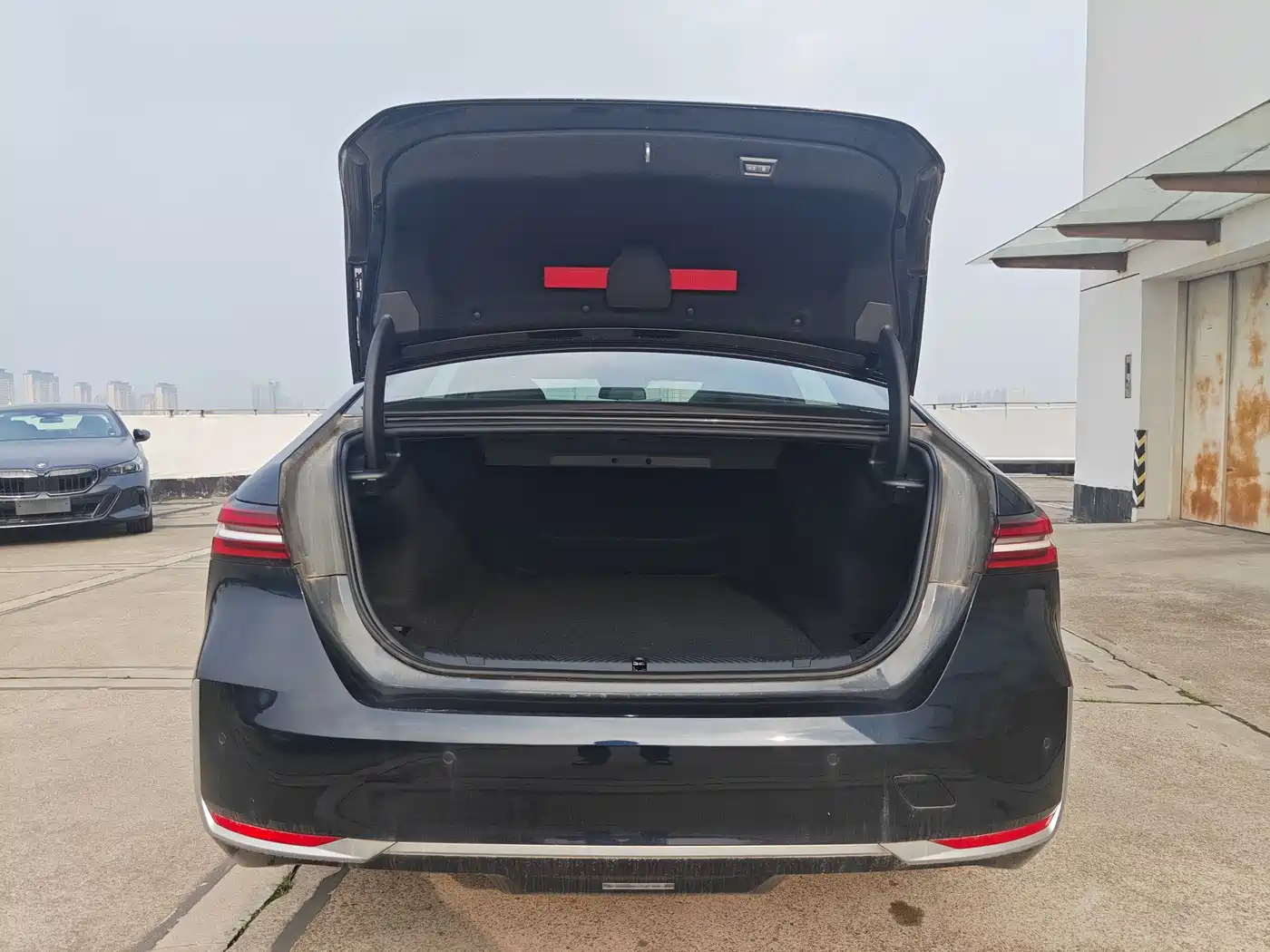 BMW i5 2024 eDrive 35L Premium Luxury Package фото 3