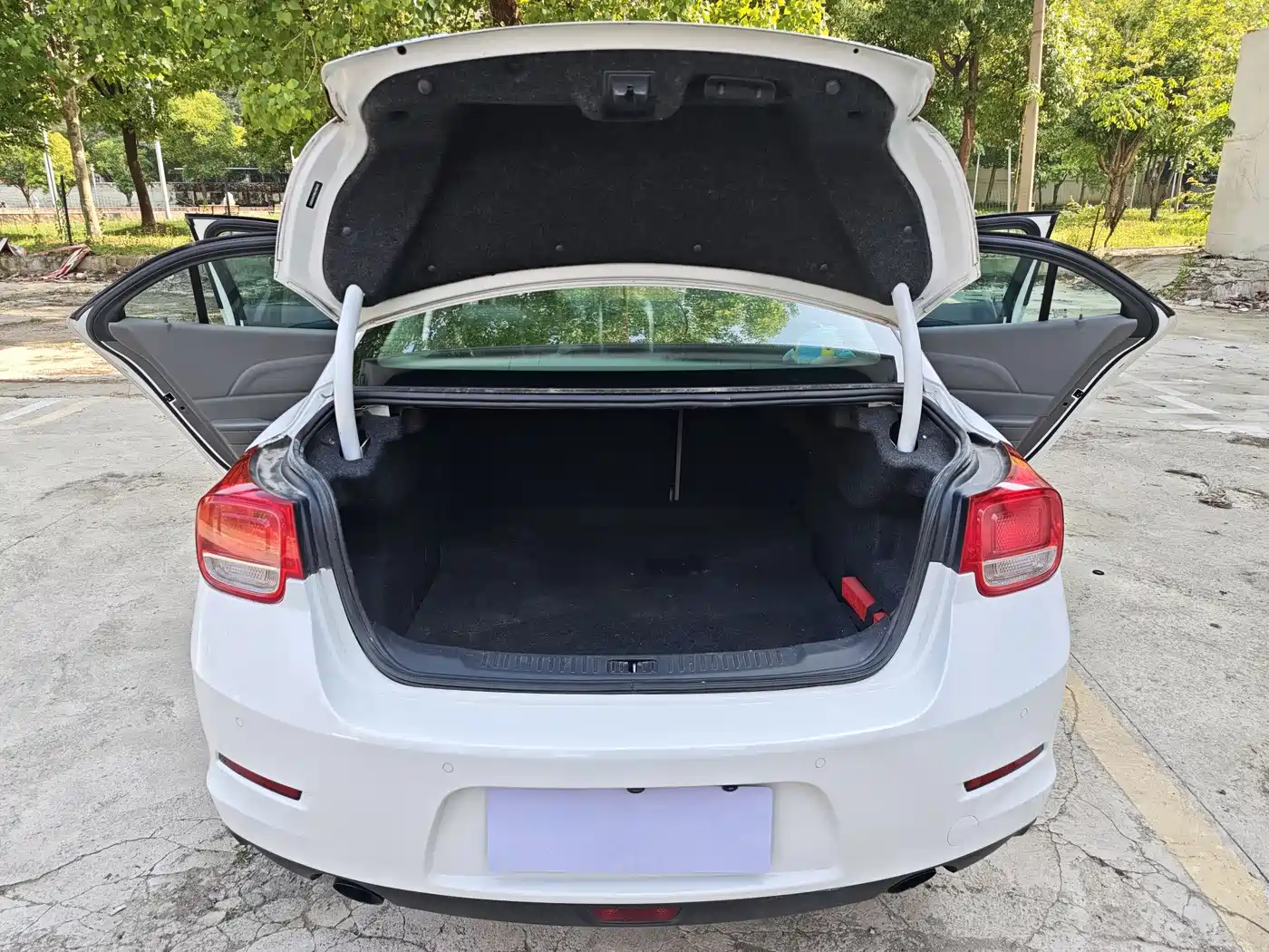 Chevrolet Malibu 2014 2.0L Automatic Luxury фото 19