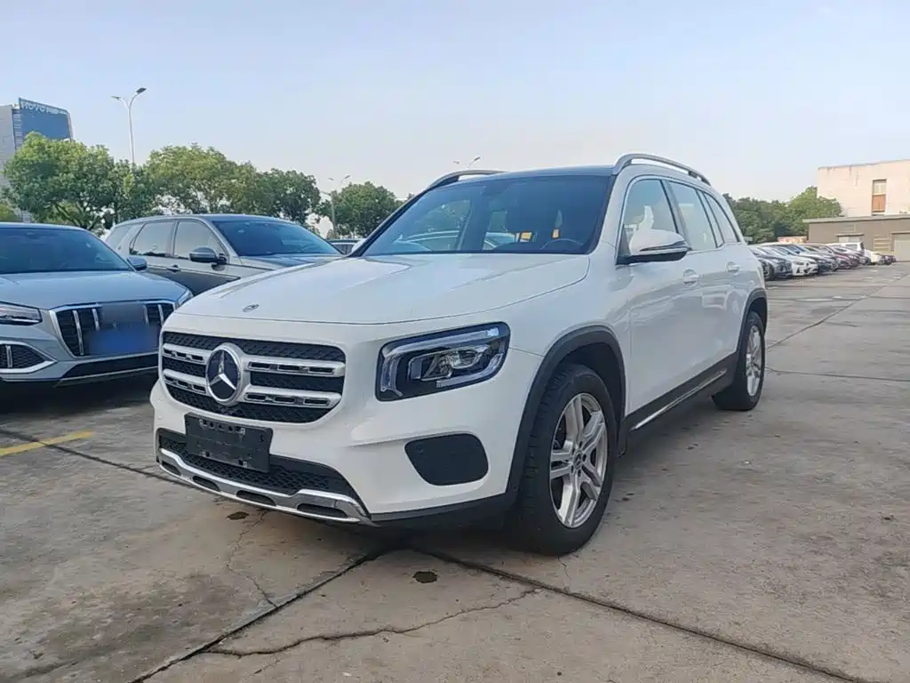 Фото 1 - Mercedes-Benz GLB
