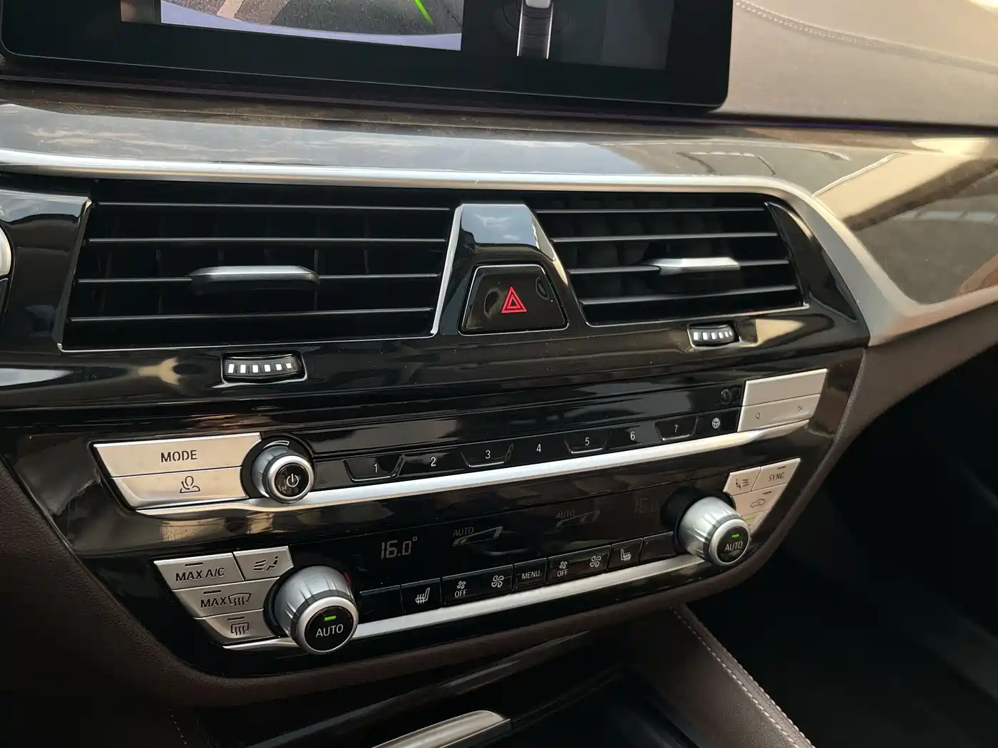 BMW 5 Series 2020 525Li Luxury Package фото 16