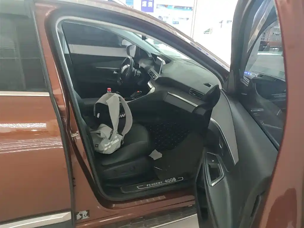 Peugeot 4008 2017 350THP Luxury Edition фото 25
