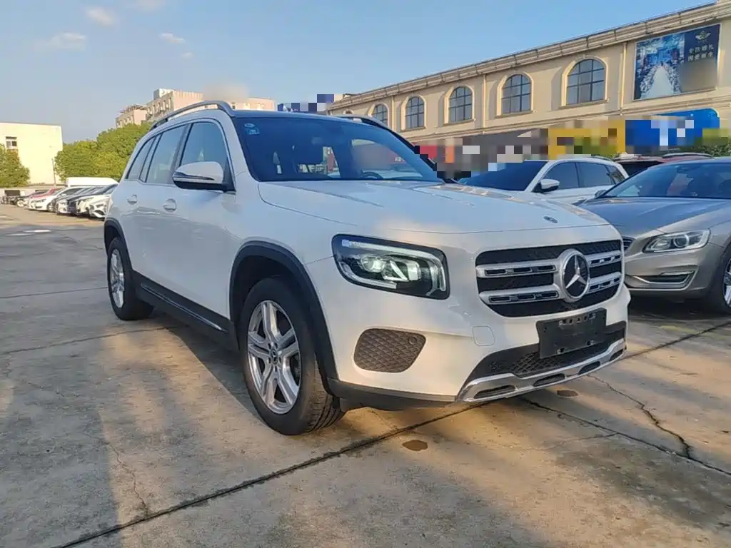 Фото 4 - Mercedes-Benz GLB
