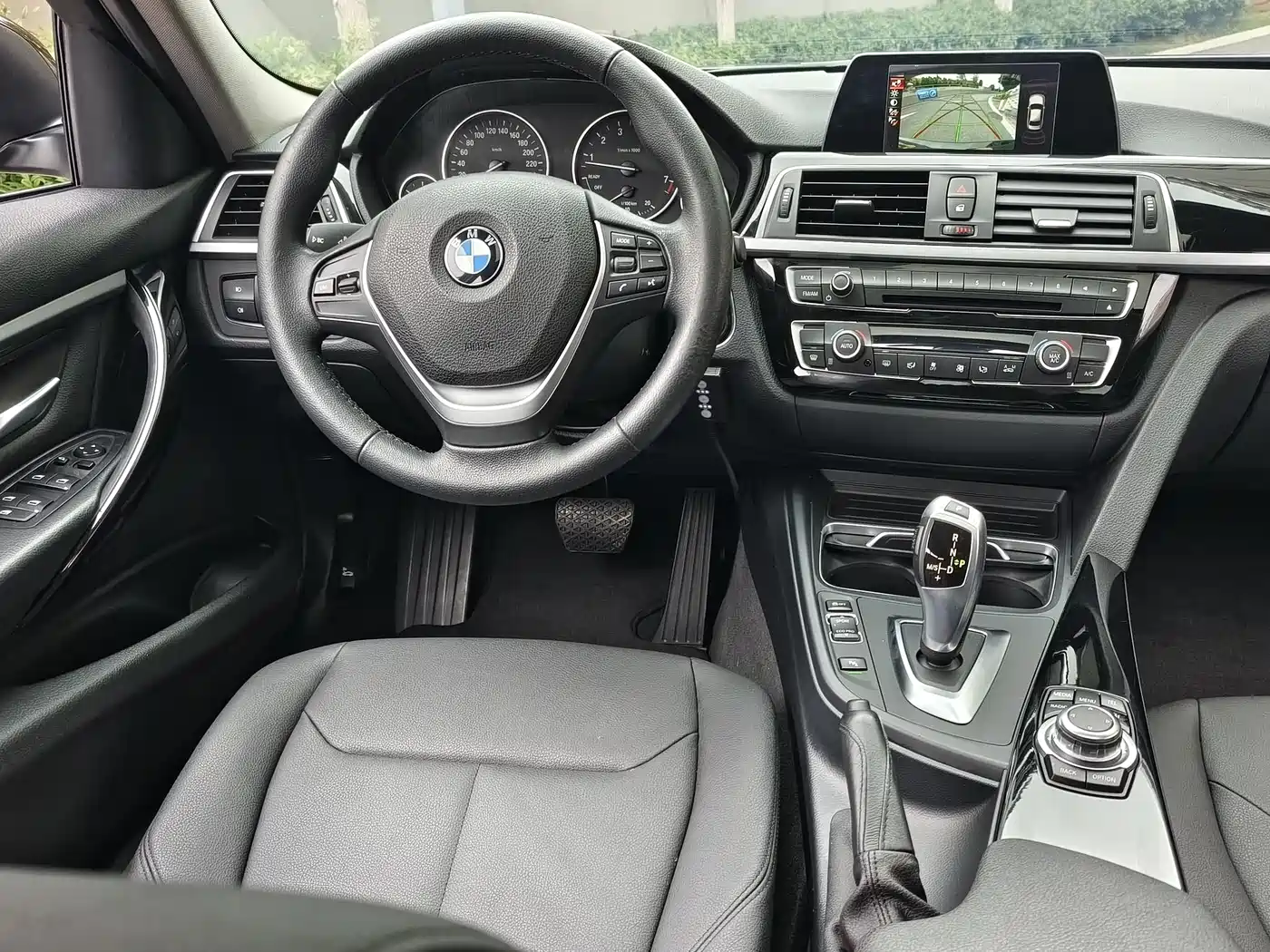 BMW 3 Series 2016 320Li Fashion Model фото 24