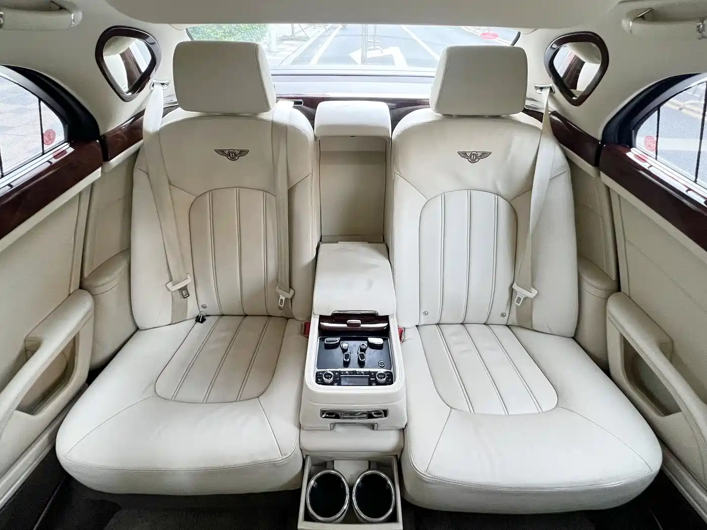 Bentley Mulsanne 2015 6.8T Ultimate Edition фото 9