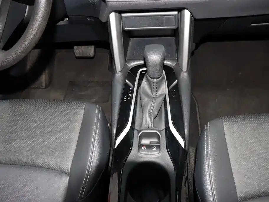 Toyota Frontlander 2022 2.0L CVT Luxury Edition фото 14