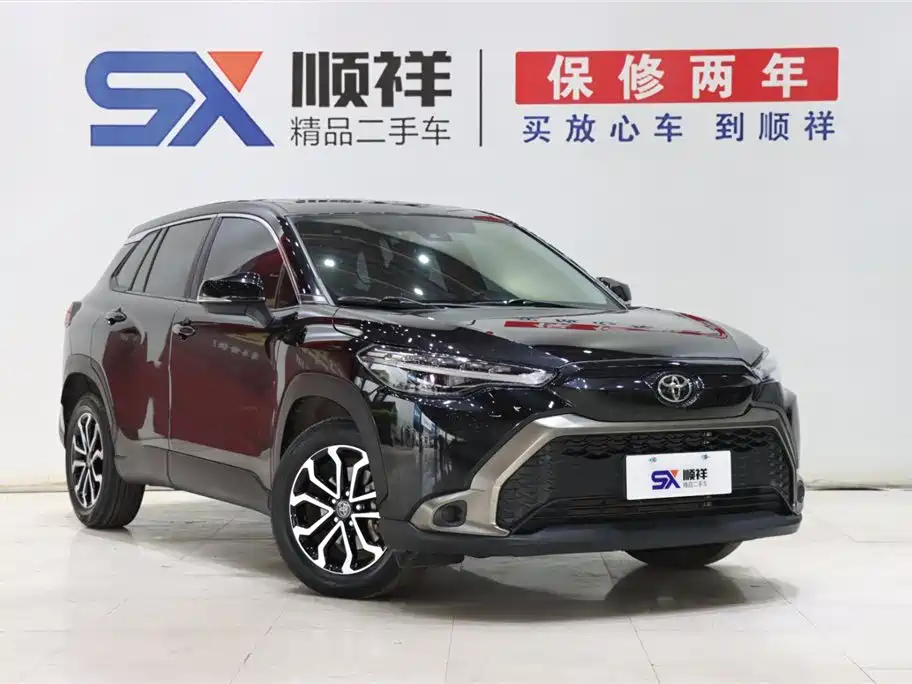 Toyota Frontlander 2022 2.0L CVT Luxury Edition фото 3