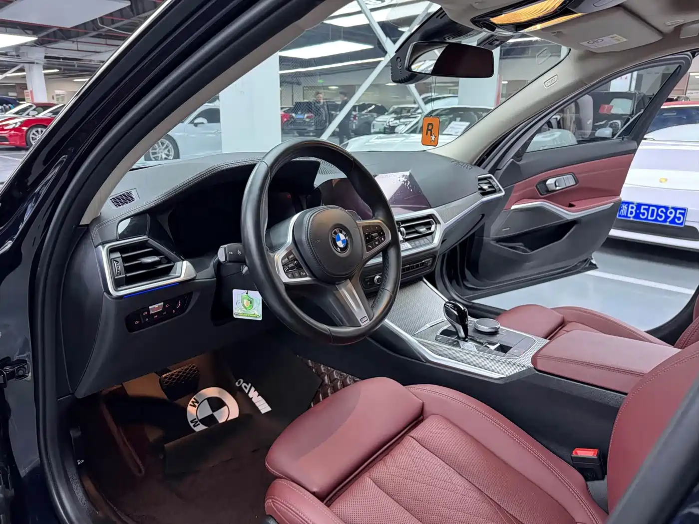 BMW 3 Series 2022 325Li M Sport Shadow Edition фото 4