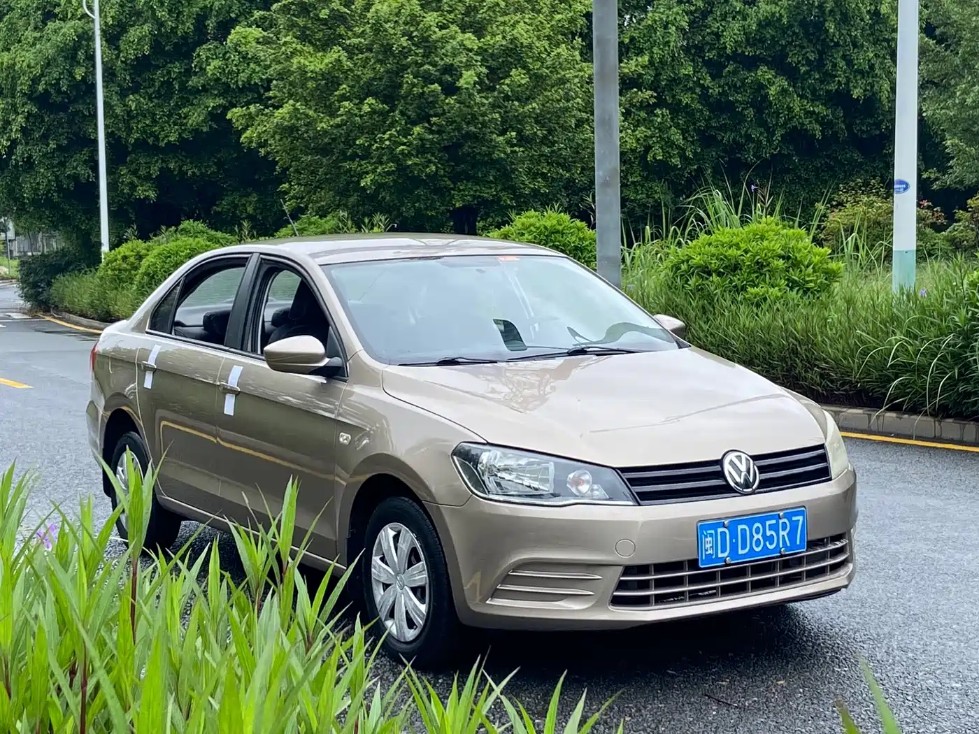 Photo 3 - Volkswagen Jetta