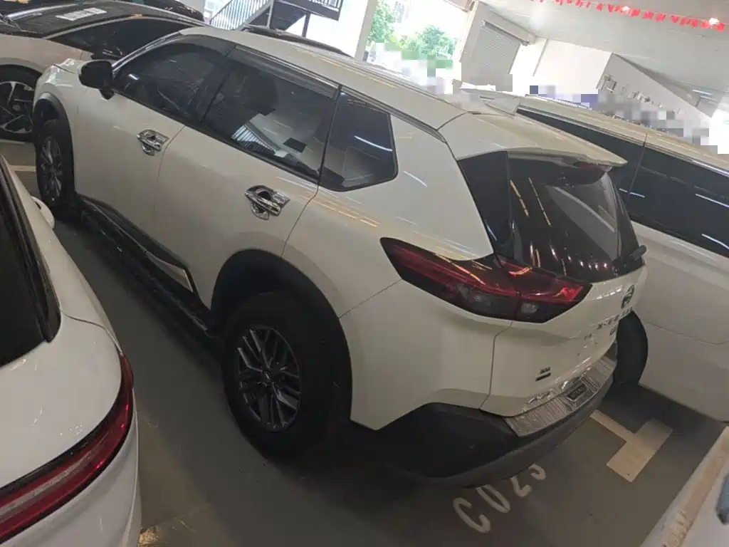 Фото 5 - Nissan X-Trail