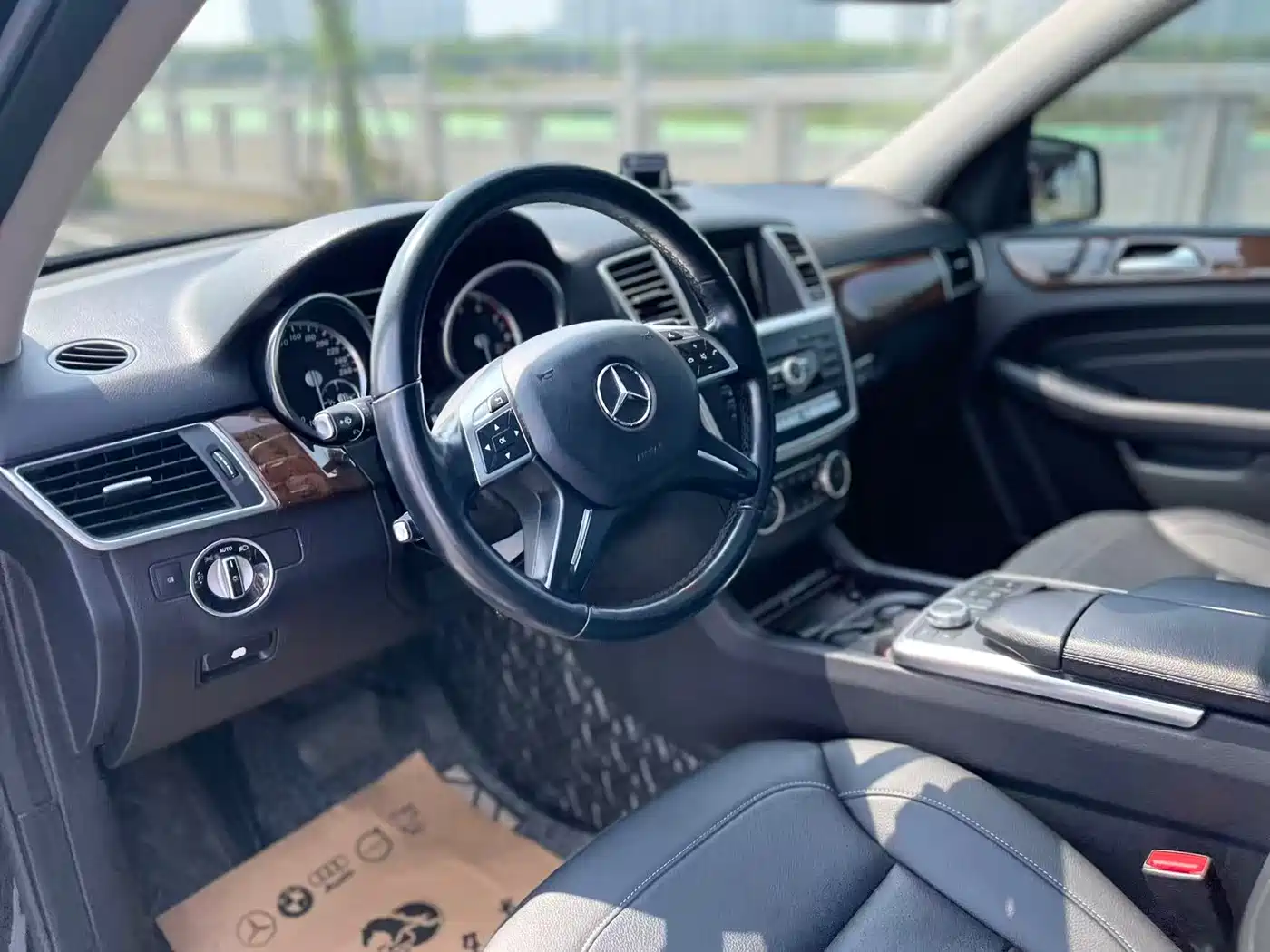 Mercedes-Benz M-Class 2015 ML 400 4MATIC Dynamic фото 11