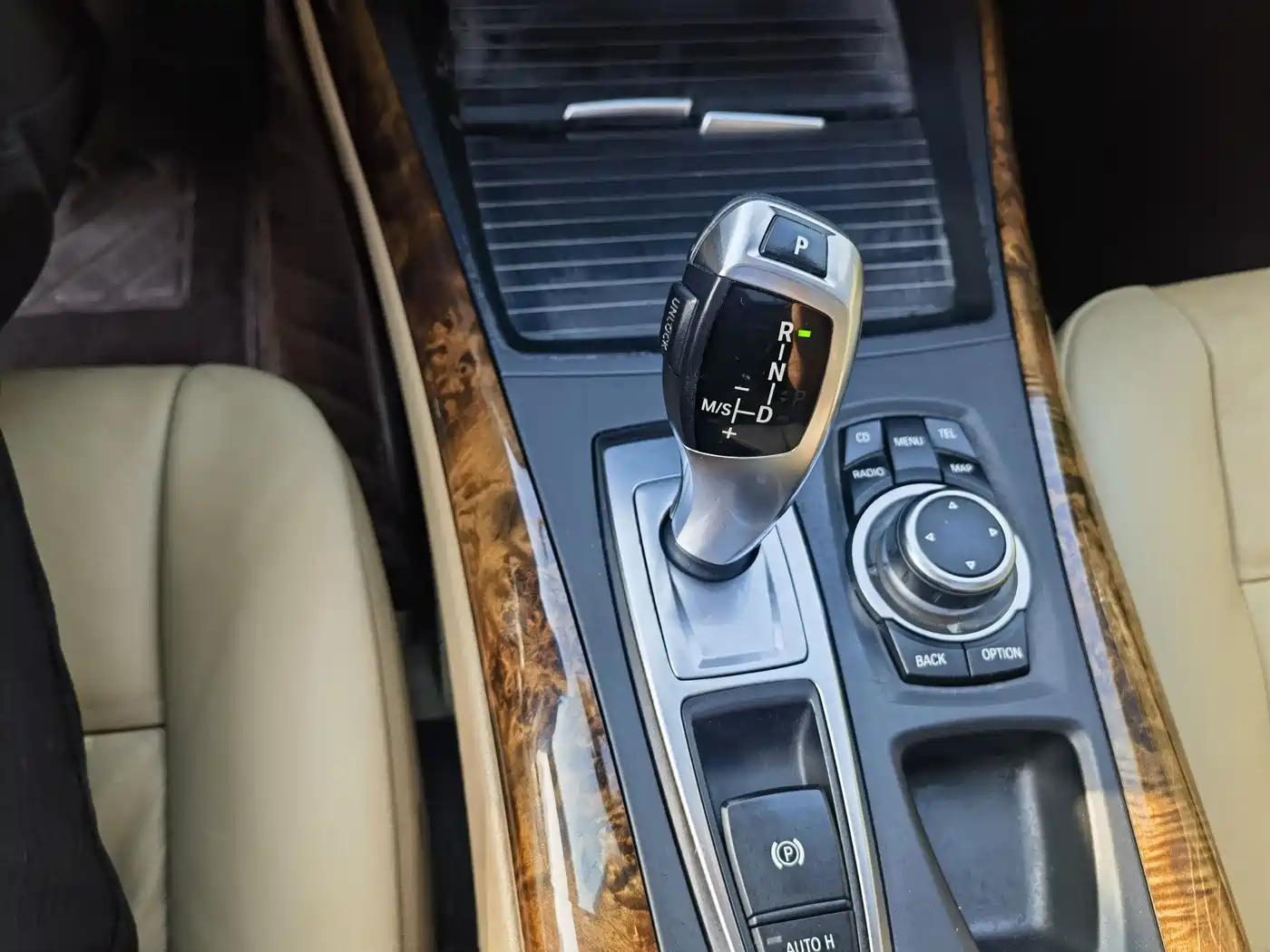 BMW X5 (Import) 2011 xDrive35i Leading Edition фото 13