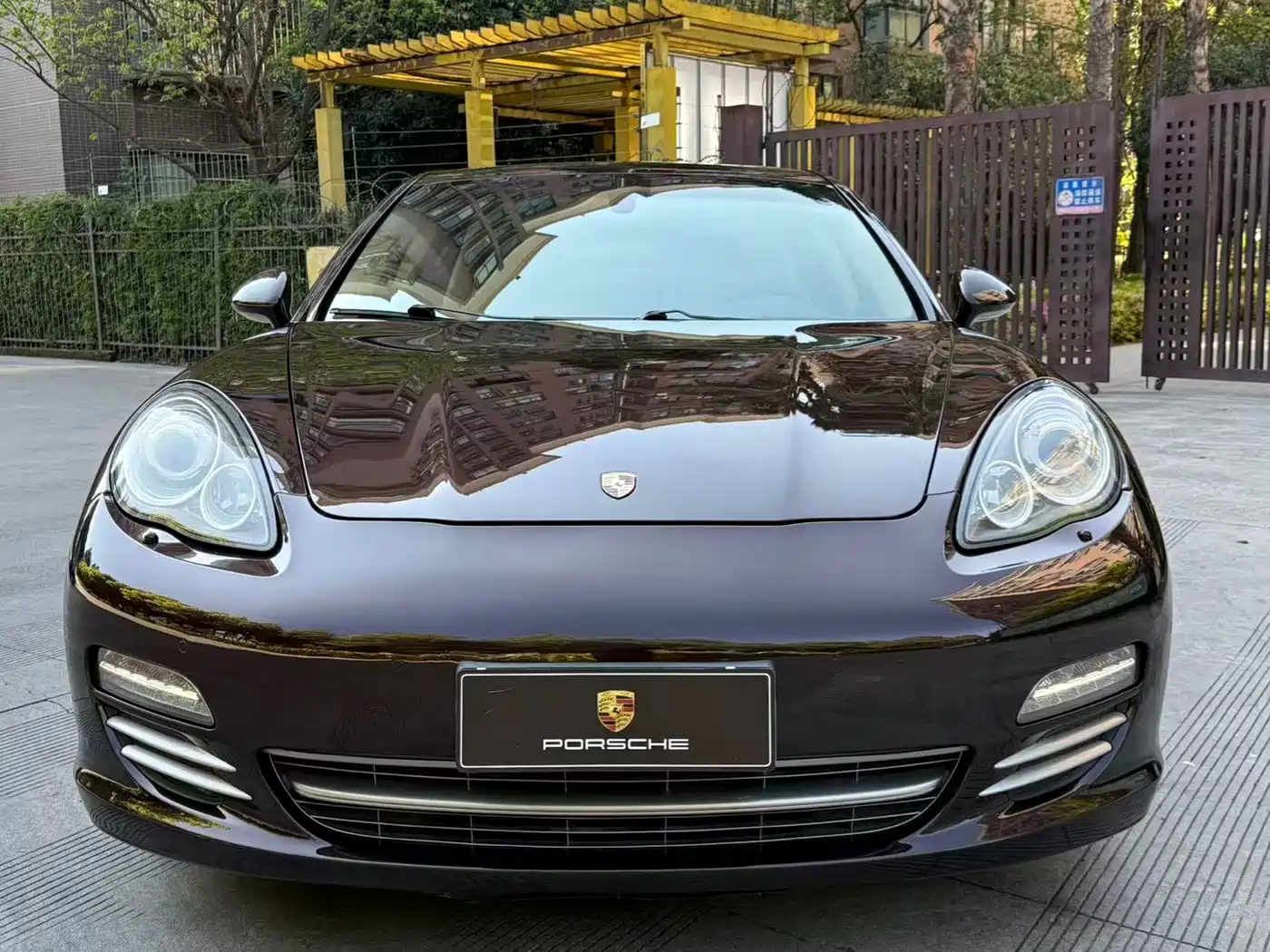 Porsche Panamera 2013 Panamera 4 Platinum Edition 3.6L фото 36