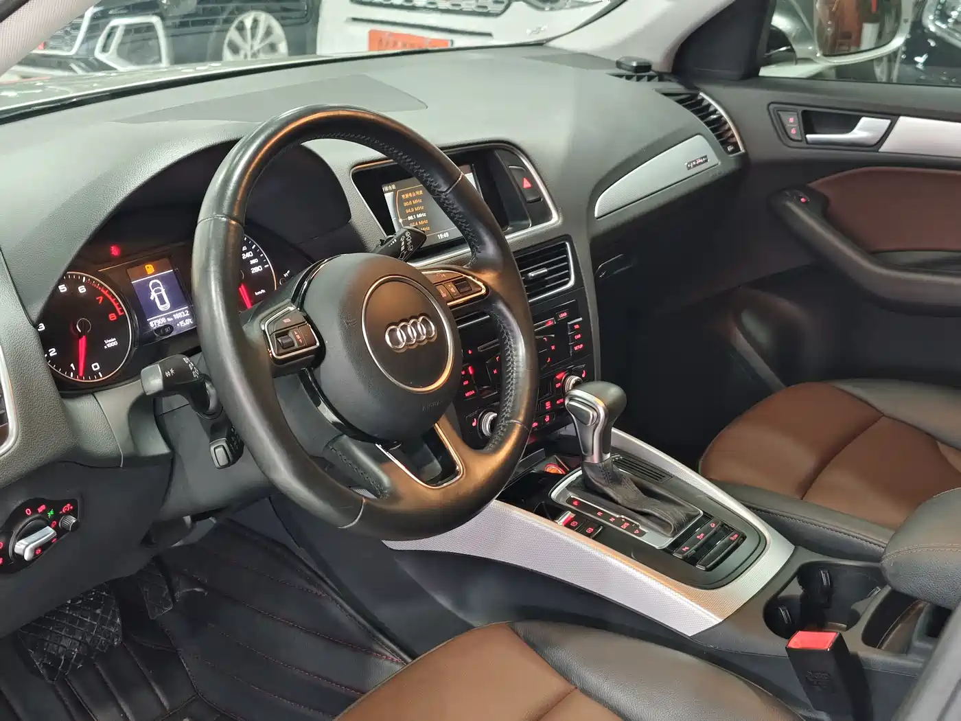 Audi Q5 2016 40 TFSI Technology Model фото 7