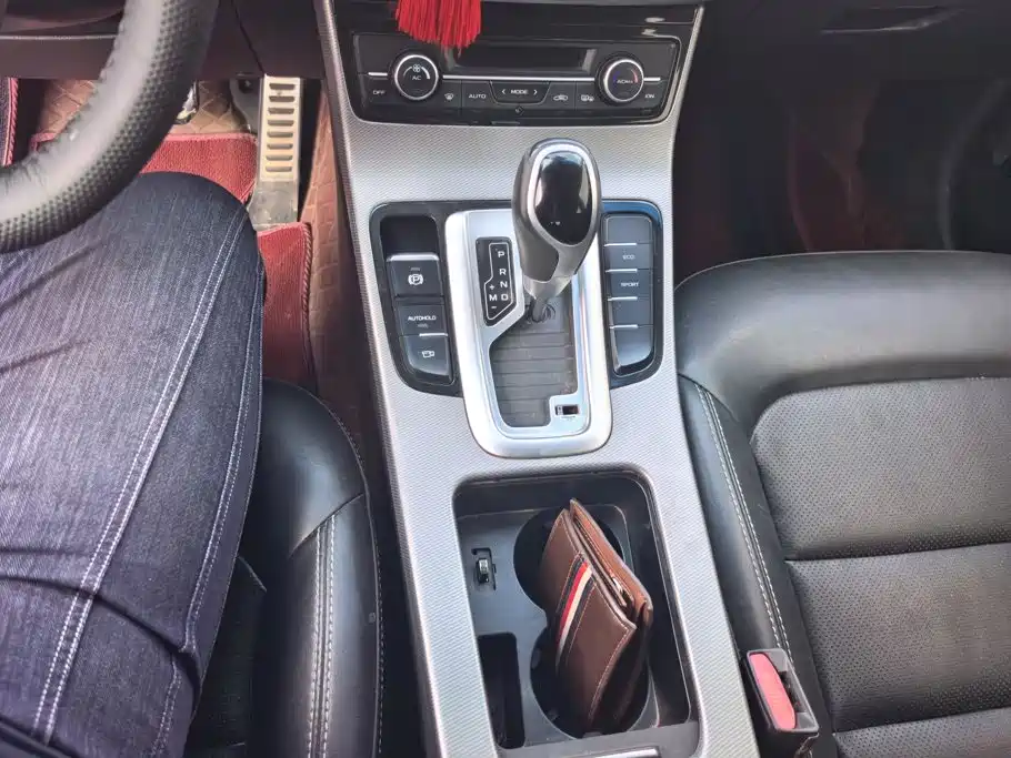 Фото 16 - Geely Emgrand GS