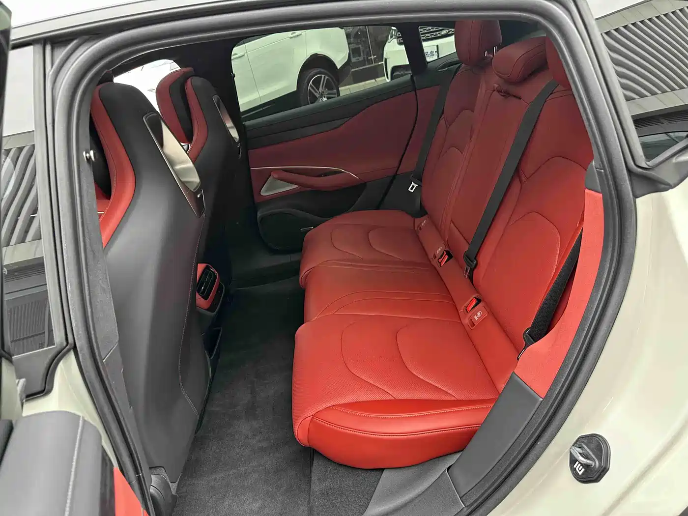 XIAOMI CAR XIAOMI SU7