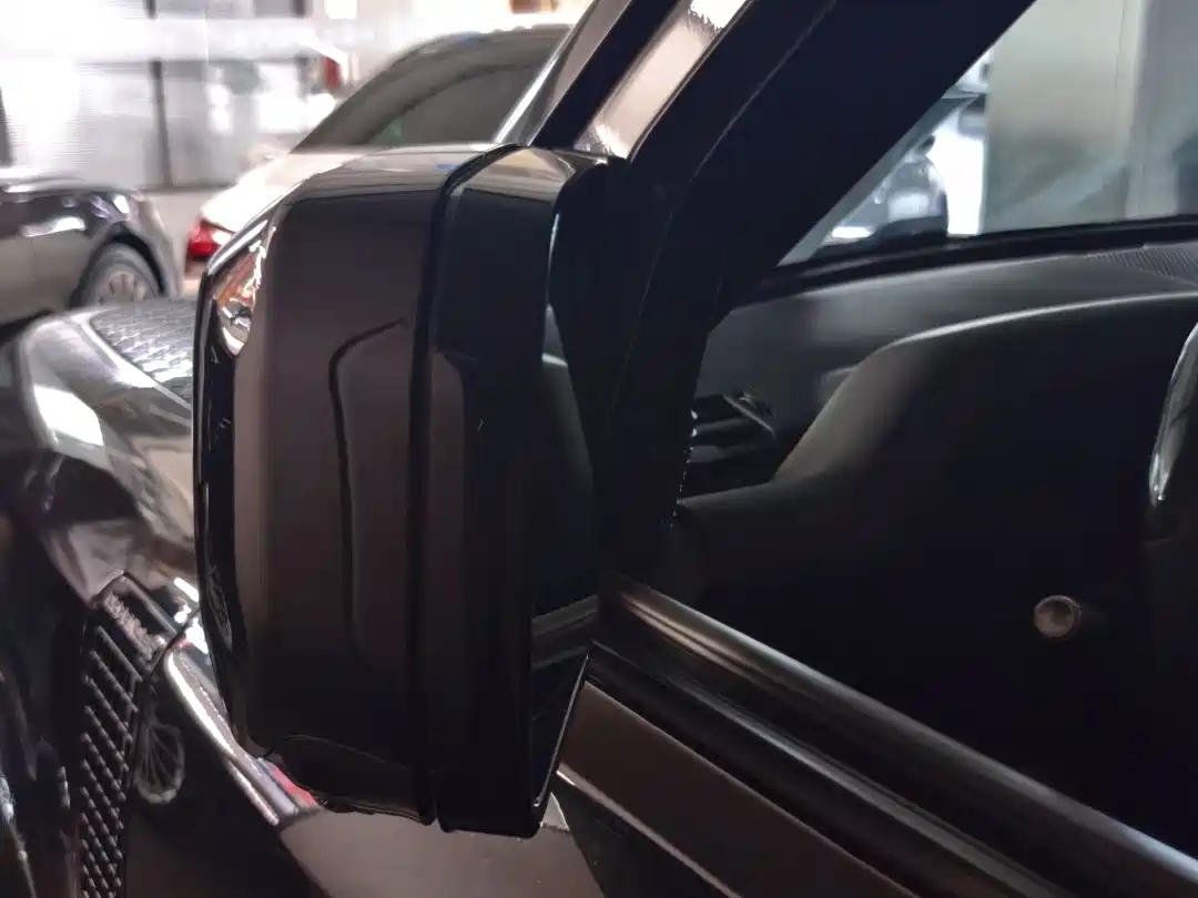Land Rover Defender 2023 Model 110 3.0T P400 X фото 18
