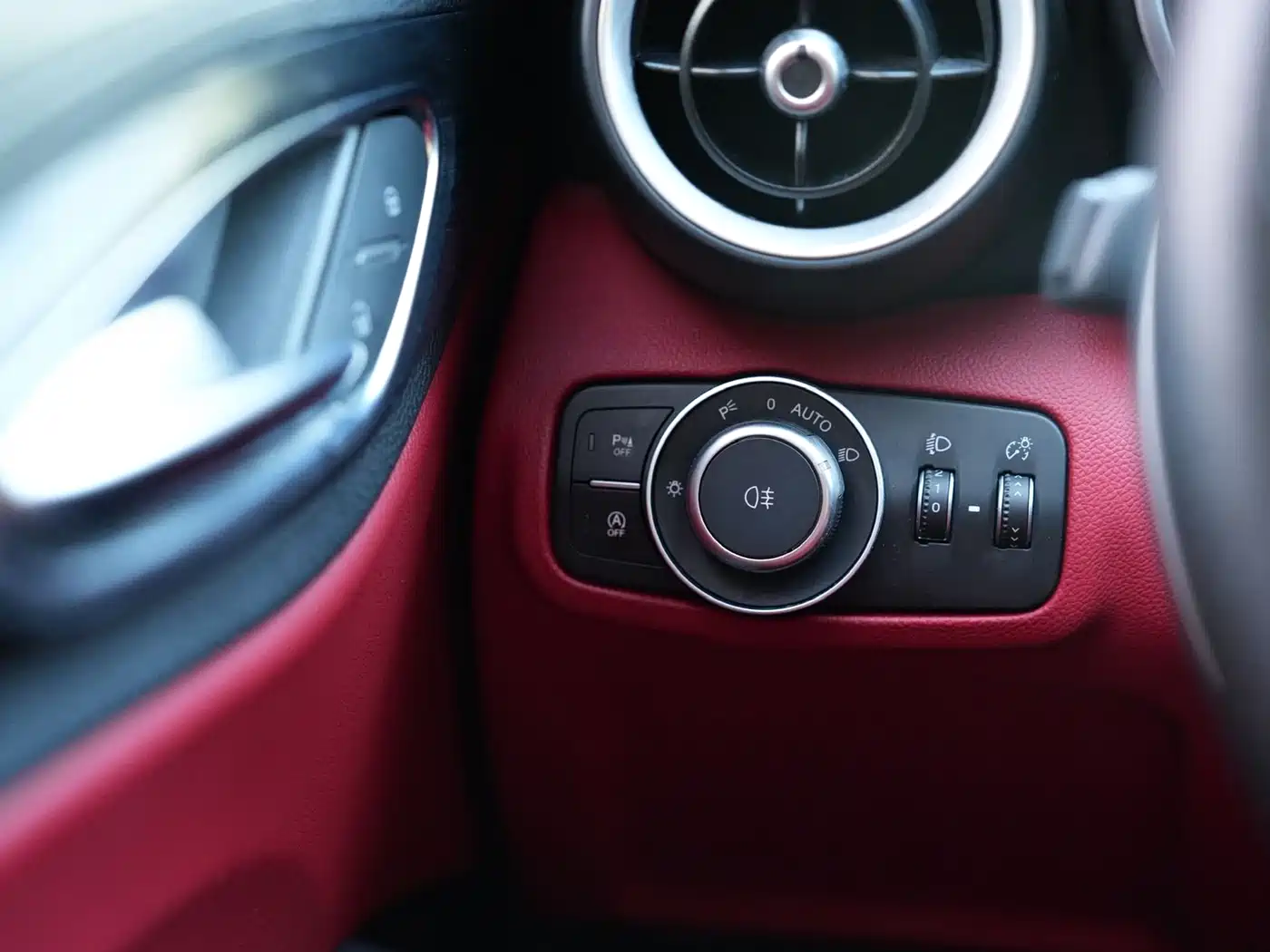Alfa Romeo Giulia 2021 2020 2.0T 280HP Luxury Edition