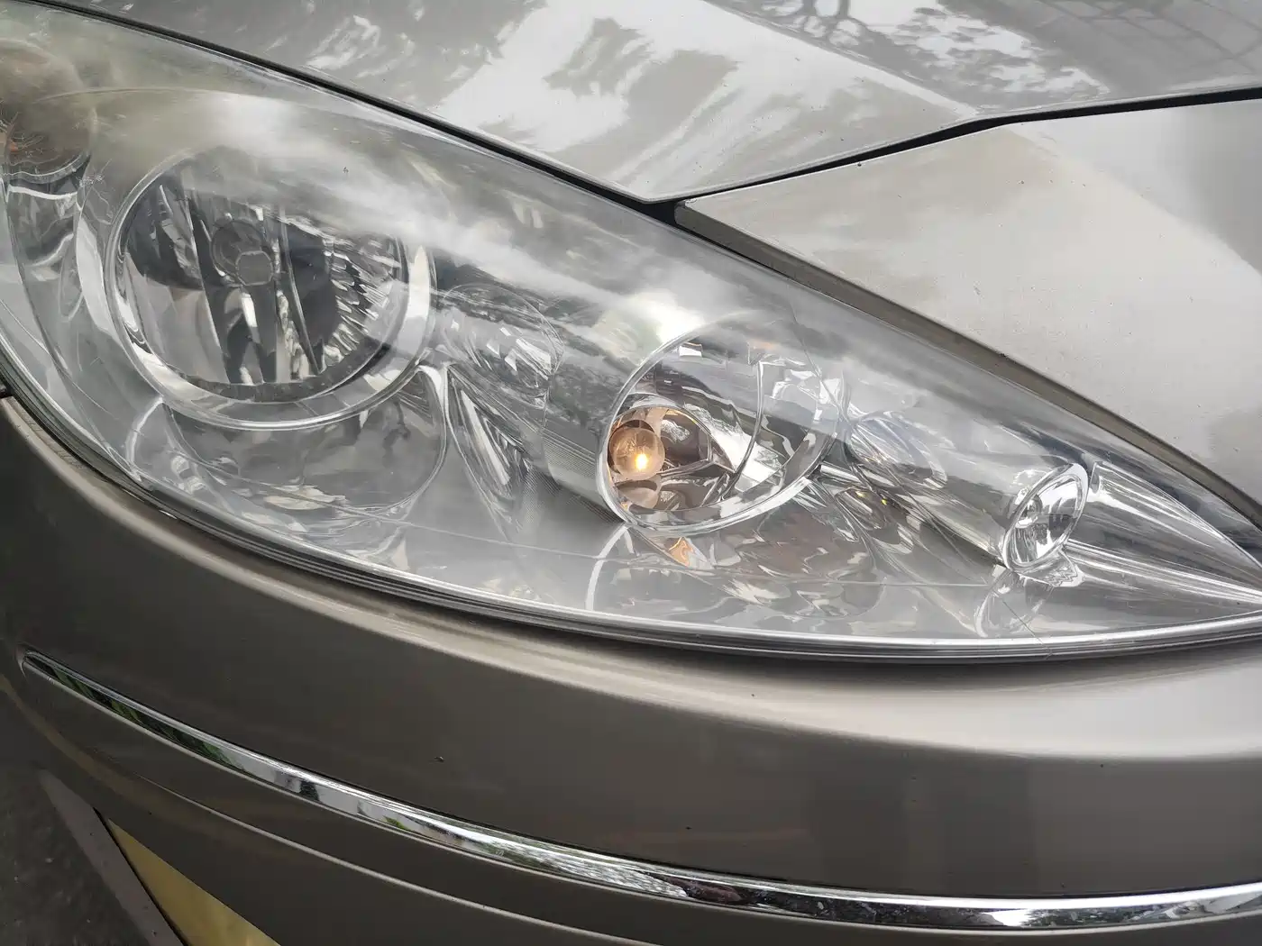 Peugeot 408 2013 2.0L Automatic Comfort Edition фото 17