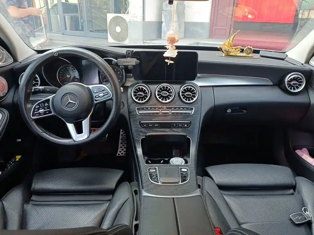 Фото 5 - Mercedes-Benz C-Class