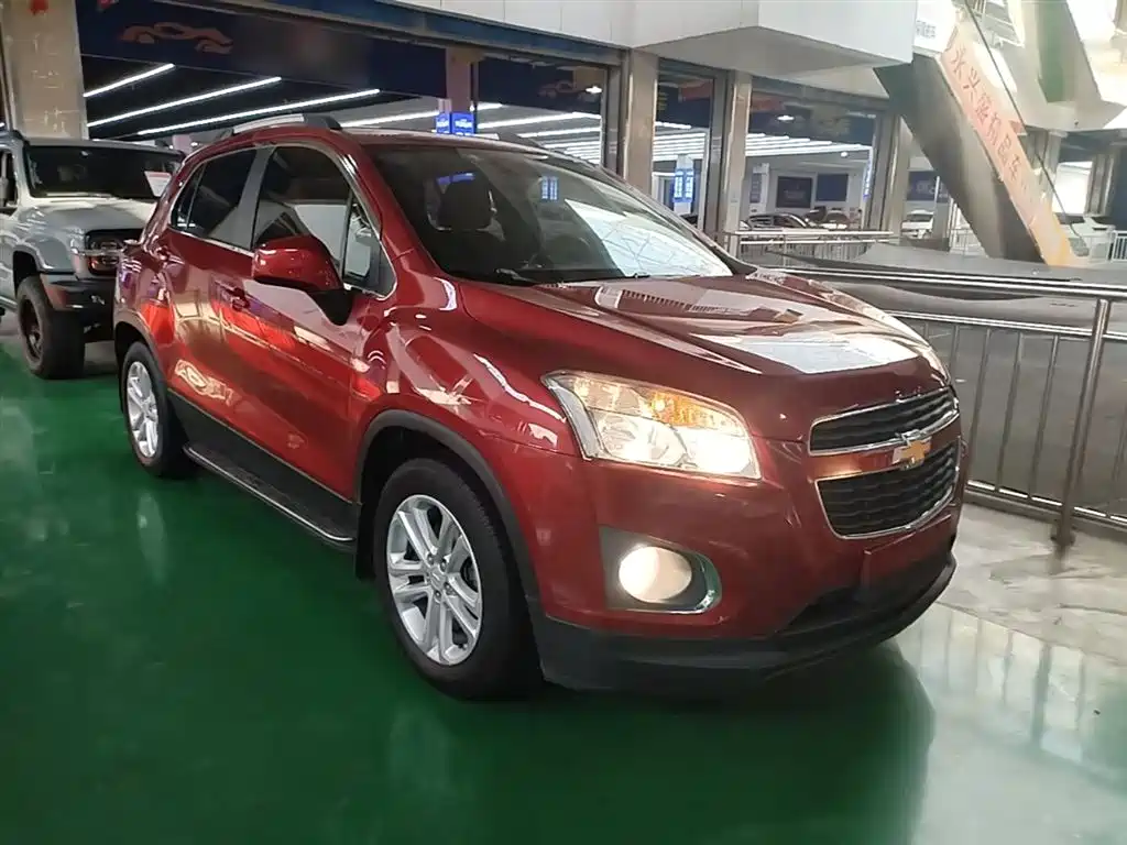 Chevrolet Trax 2016 1.4T Automatic 2WD Comfort Sunroof Edition фото 4