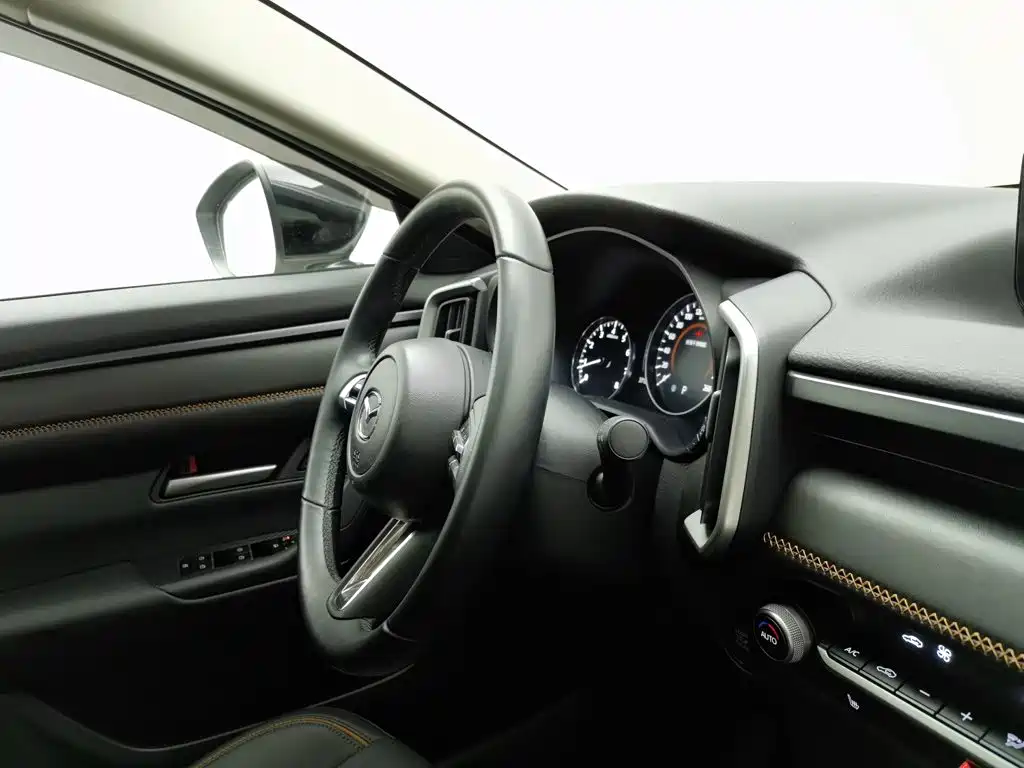 Фото 22 - Mazda CX-50
