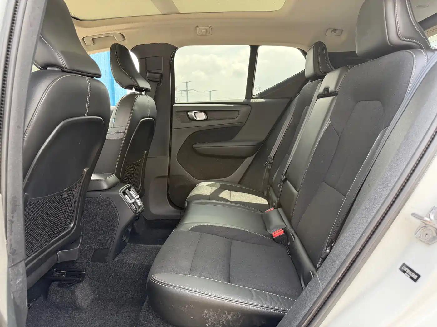 Фото 6 - Volvo XC40