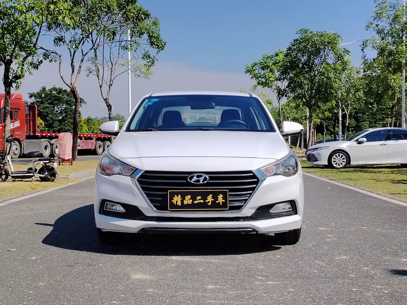 Hyundai Verna 2016 1.4L Automatic Cool Edition GLS фото 2