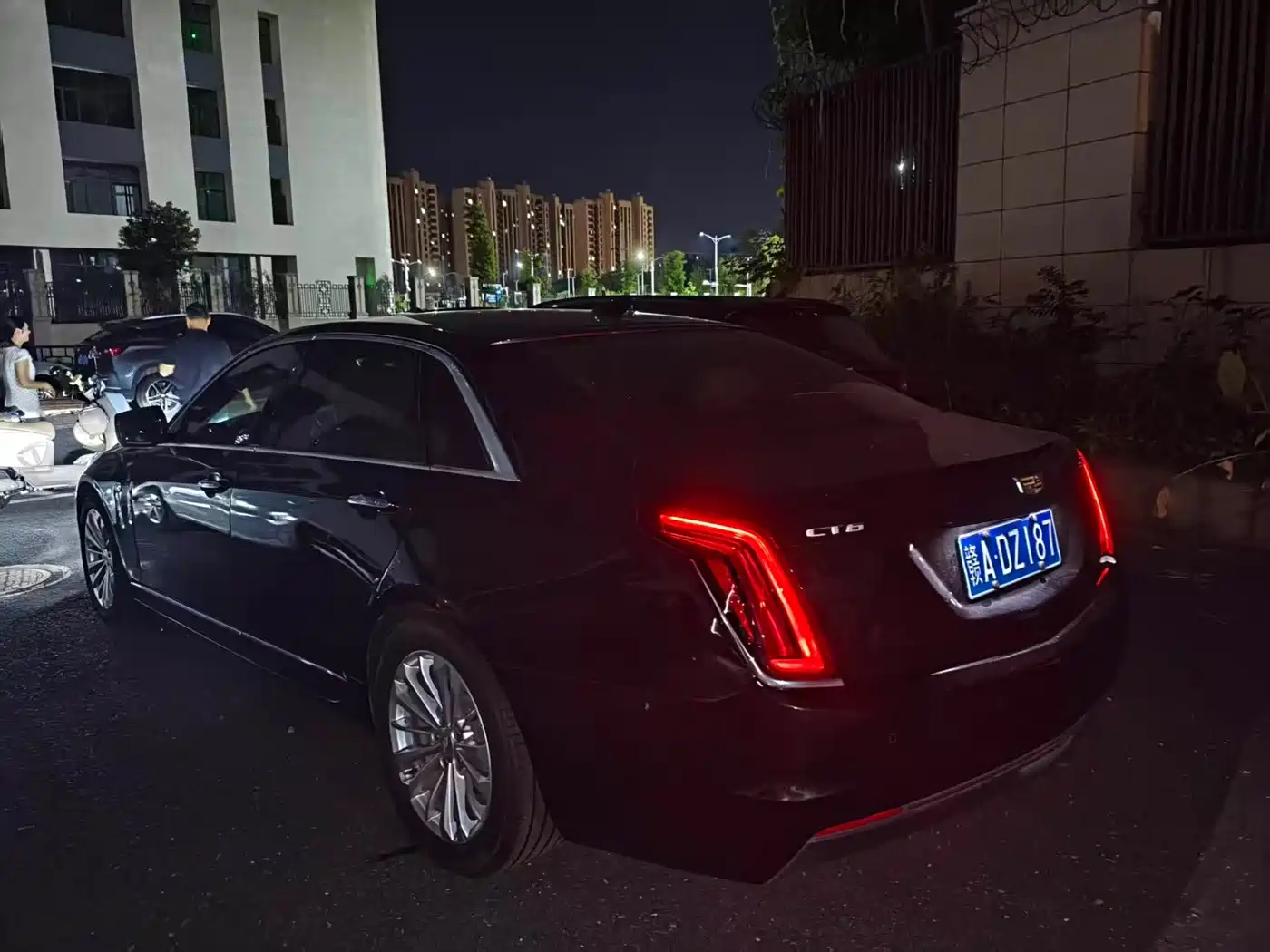 Photo 7 - Cadillac CT6