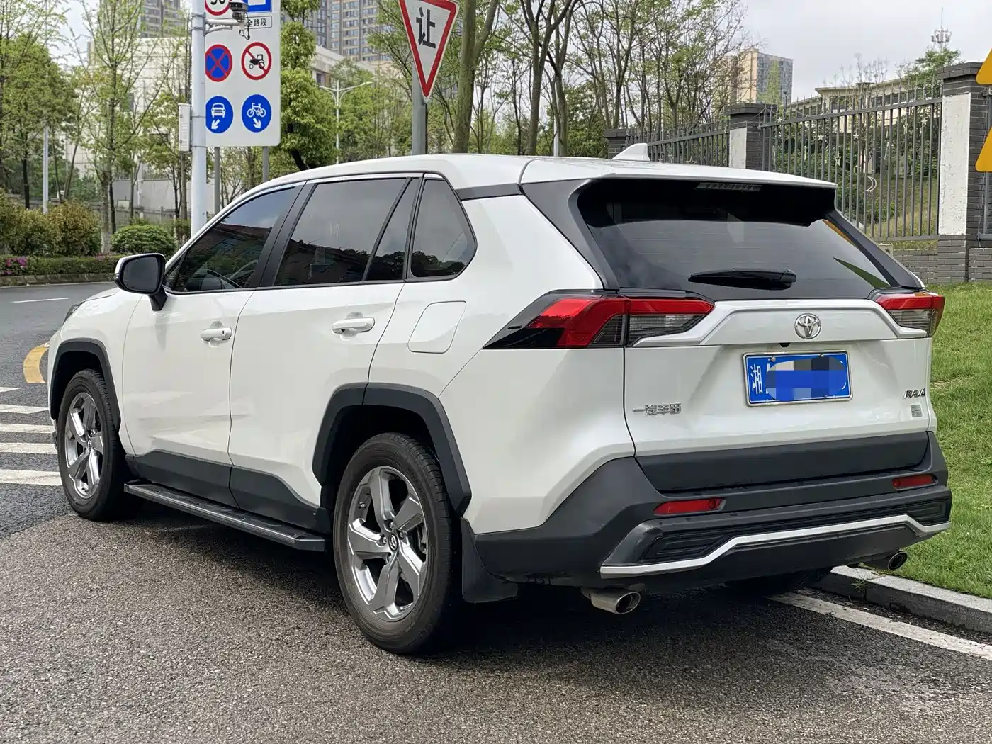Toyota RAV4 Rongfang 2021 2.0L CVT 2WD Trend PLUS фото 5