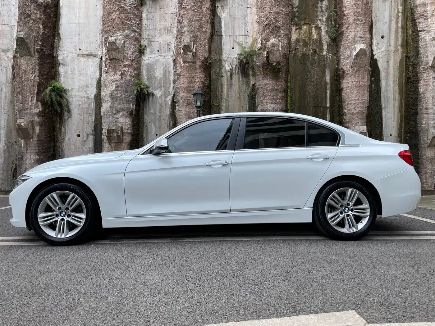 BMW 3 Series 2016 320Li Fashion Model фото 4