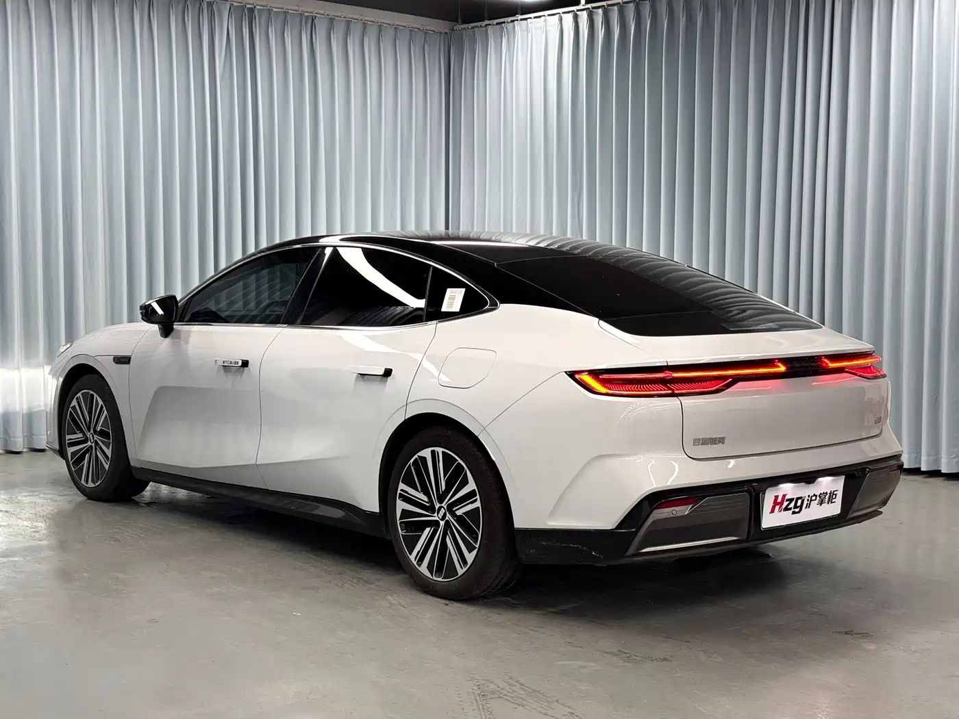 Geely Galaxy Galaxy E8 2024 2024 665km RWD Starship Voyager Edition